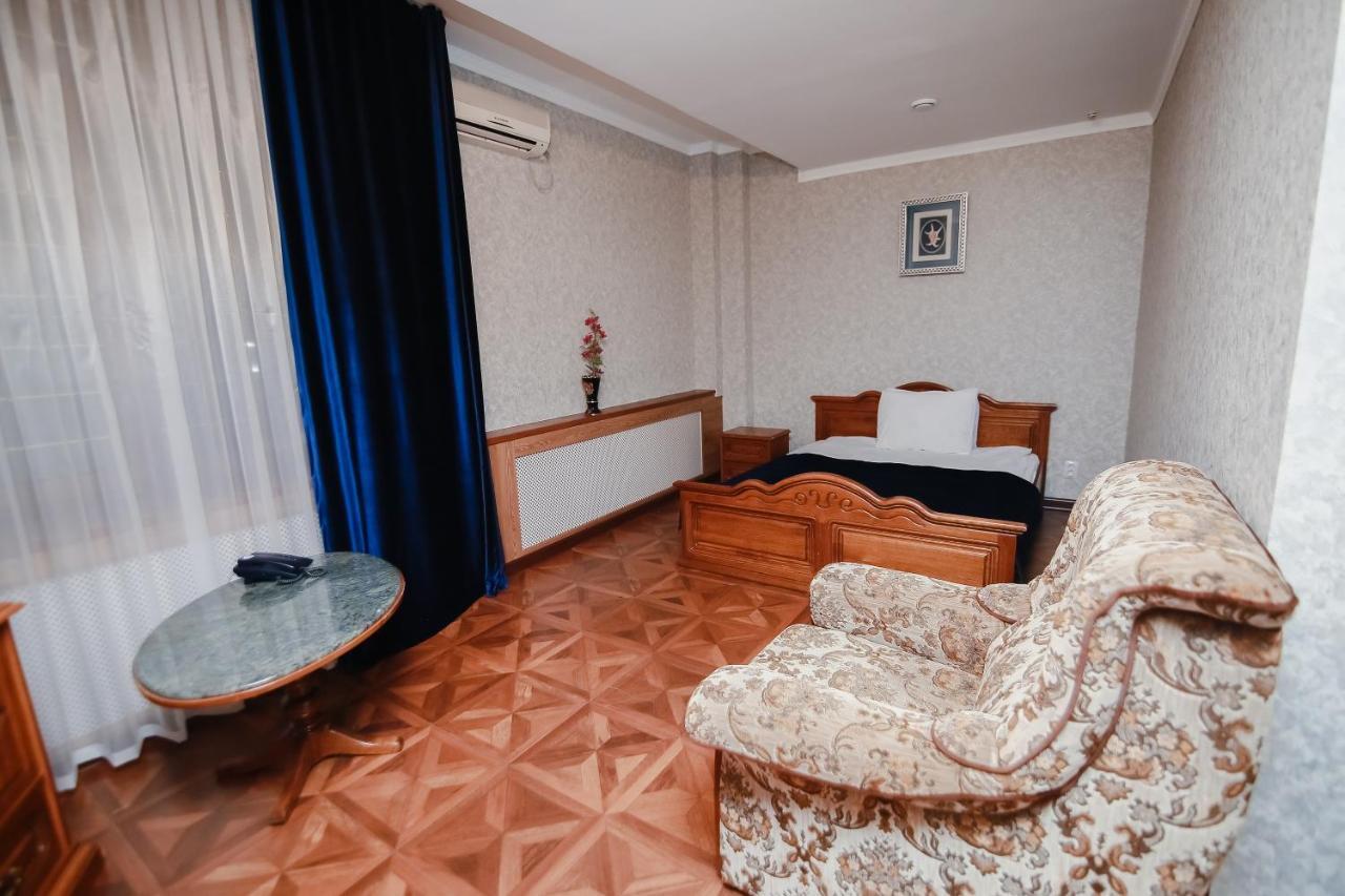 Hotel Sunkar Astana Zimmer foto